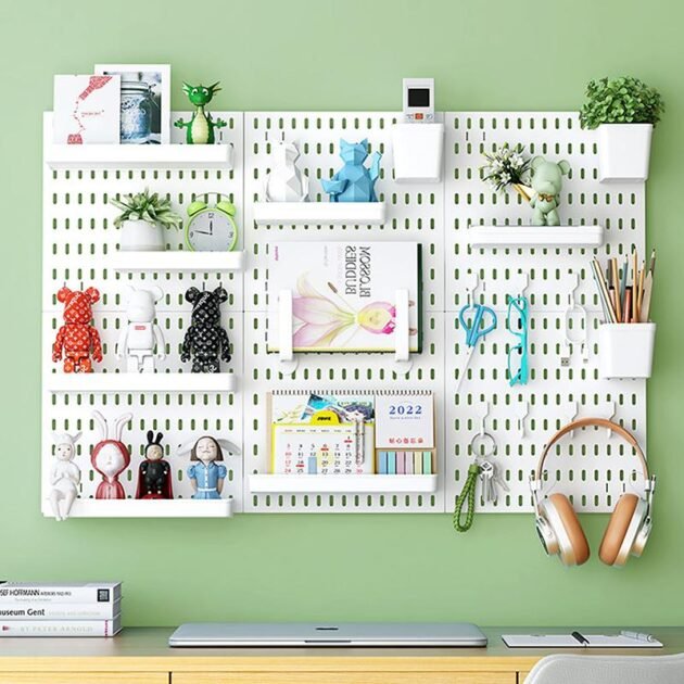 منظم حائط مثقب